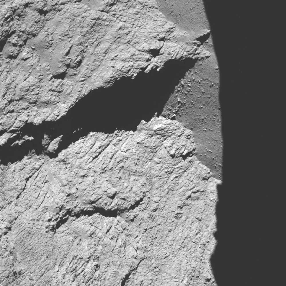 comet_from_11-7_km_narrow-angle_camera_article_mob